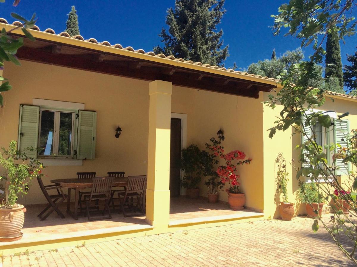 אכיליון Gastouri Villa Pascalia With Heated Pool In October And Views מראה חיצוני תמונה